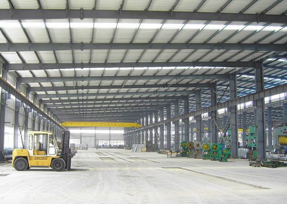 Heavy Duty Steel Structure Workshop With Overhead Crane / Steel Frame Workshop Construction