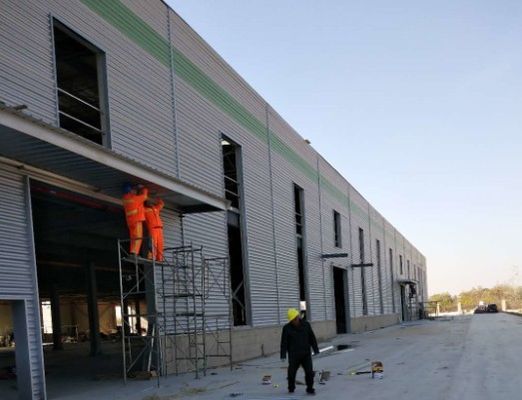 Fast Assembled Industrial Building Q235 / 355 H Section Light Steel Structure Warehouse Buliding