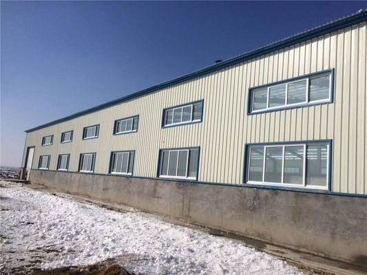 Prefabricated Insulation Steel Cowshed with Sandwich Panel