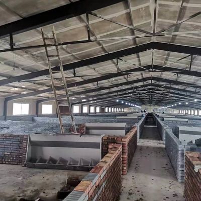 Painted Industrial Prefab / Pre-Engineered Steel Structure Building Light Steel Thermal Insulation Workshop