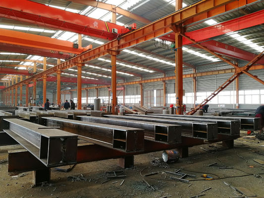 Wide Span Workshop Prefab Steel Structure Q235B Q355B Crane Ventilation