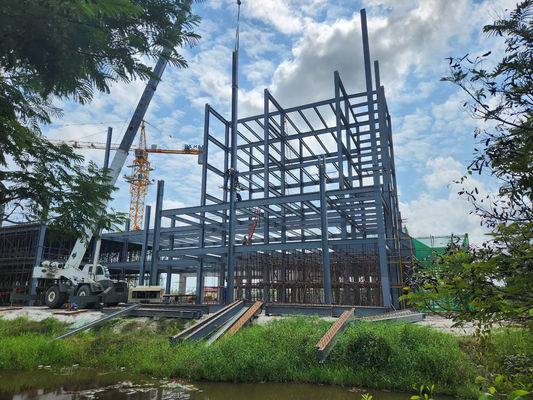 Prefabricated Steel Warehouse with Sandwich Panels for Industrial Use