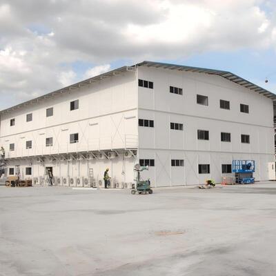 Q355B Steel High Rise Prefab Multi-Story Steel Structure Frame Apartment